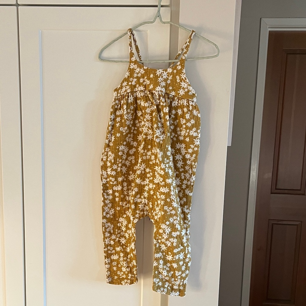 NWOT Rylee + Cru Baby Jumpsuit